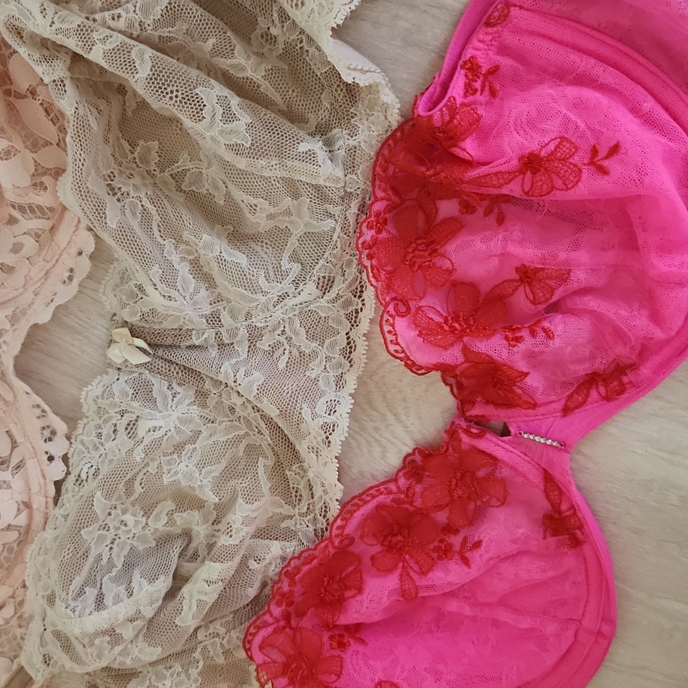 Lot of 6 Victoria Secret Bras - Picture 4 of 4